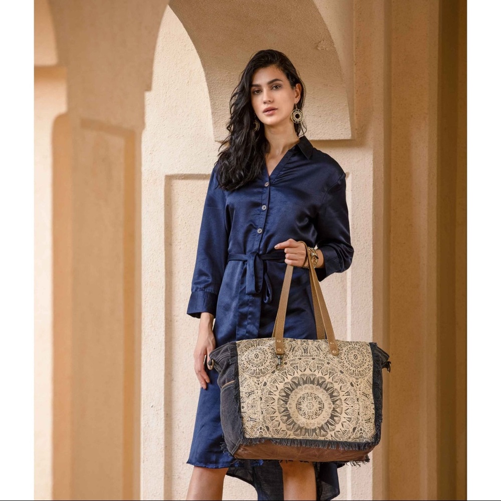 WINTER VOYAGE WEEKENDER BAG